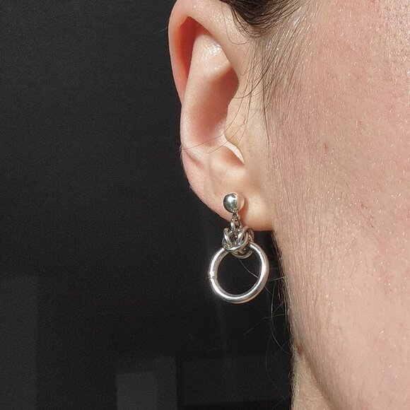 Gothic medieval style chain mail silver circle hoop earrings - Picture 1 of 8